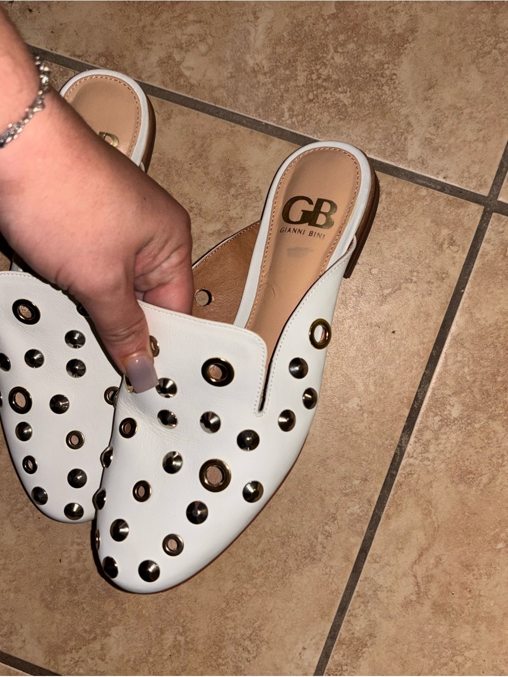 Gianni Bini White Leather Grommet Slide Mules - Picture 5 of 6